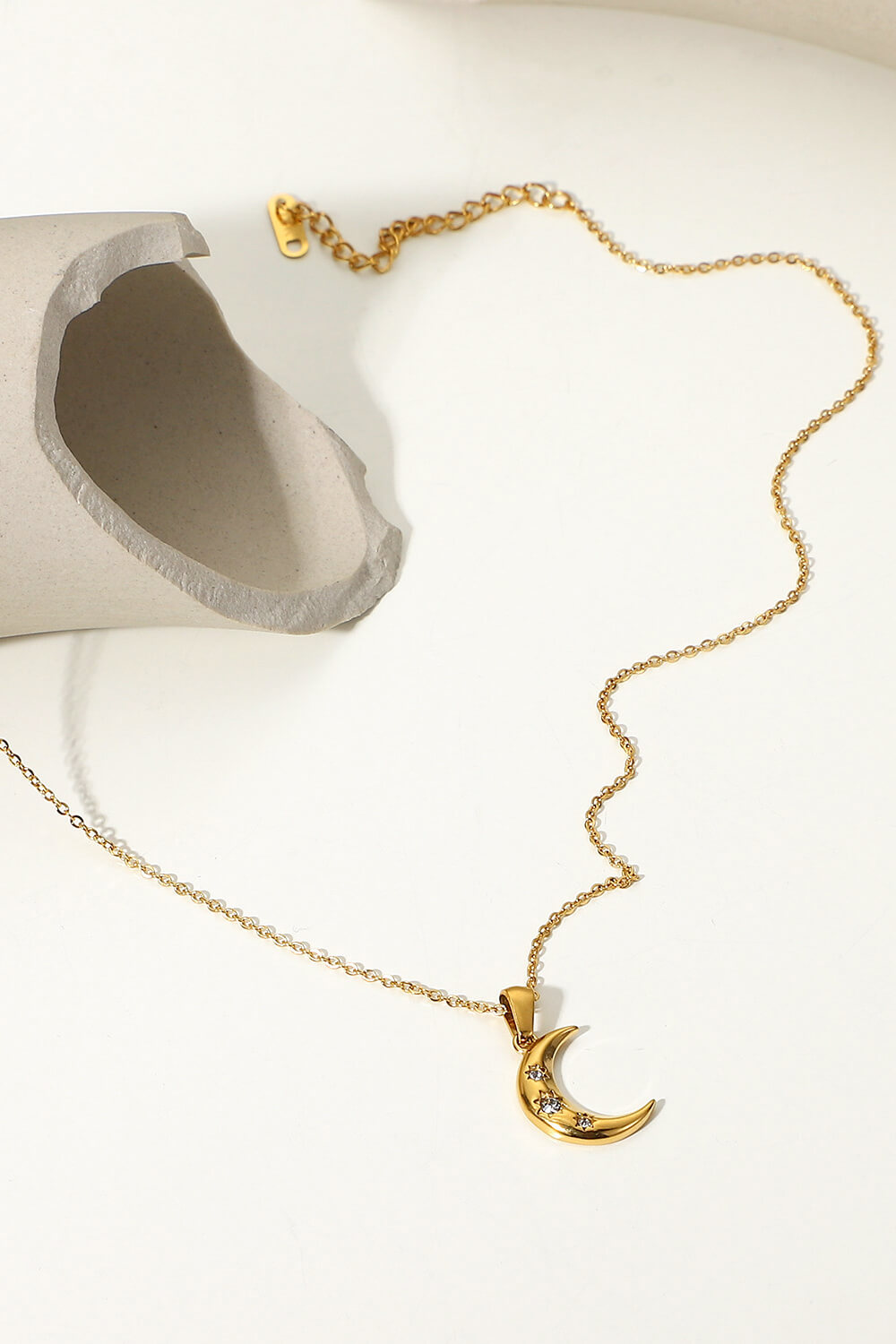 Villa Blvd 18K Gold Plated Moon Pendant Necklace