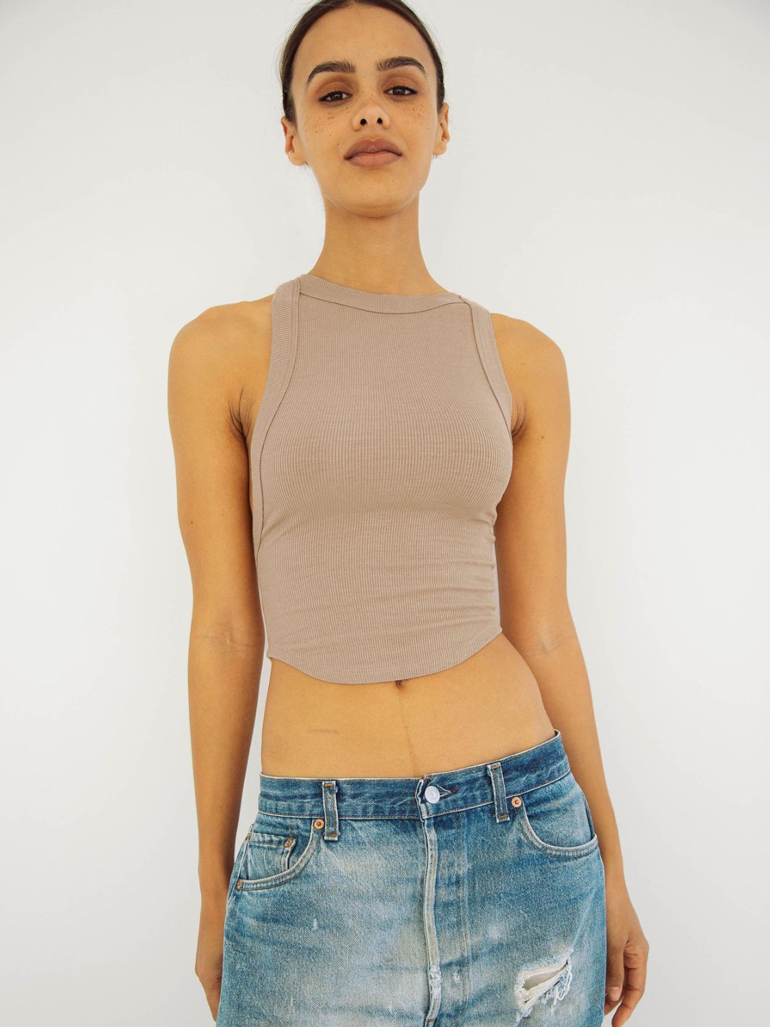 Villa Blvd Halter Neck Ribbed Cropped Top