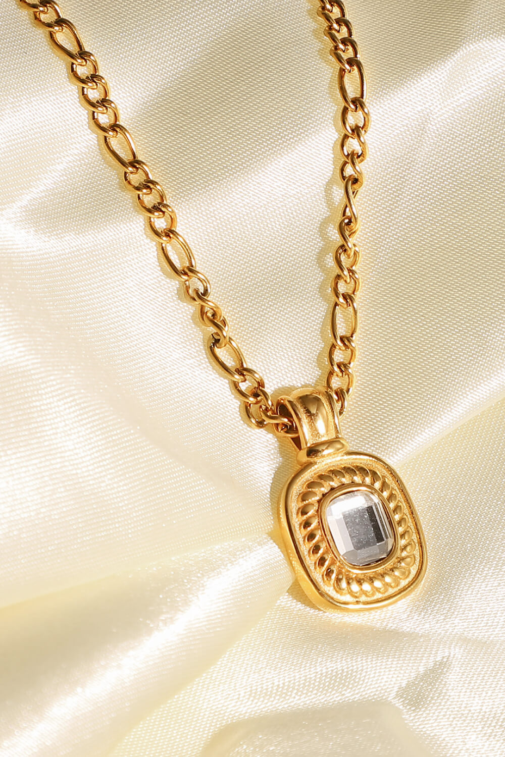 Villa Blvd 18K Gold Plated Jeweled Pendant Necklace ☛ Multiple Colors Available ☚