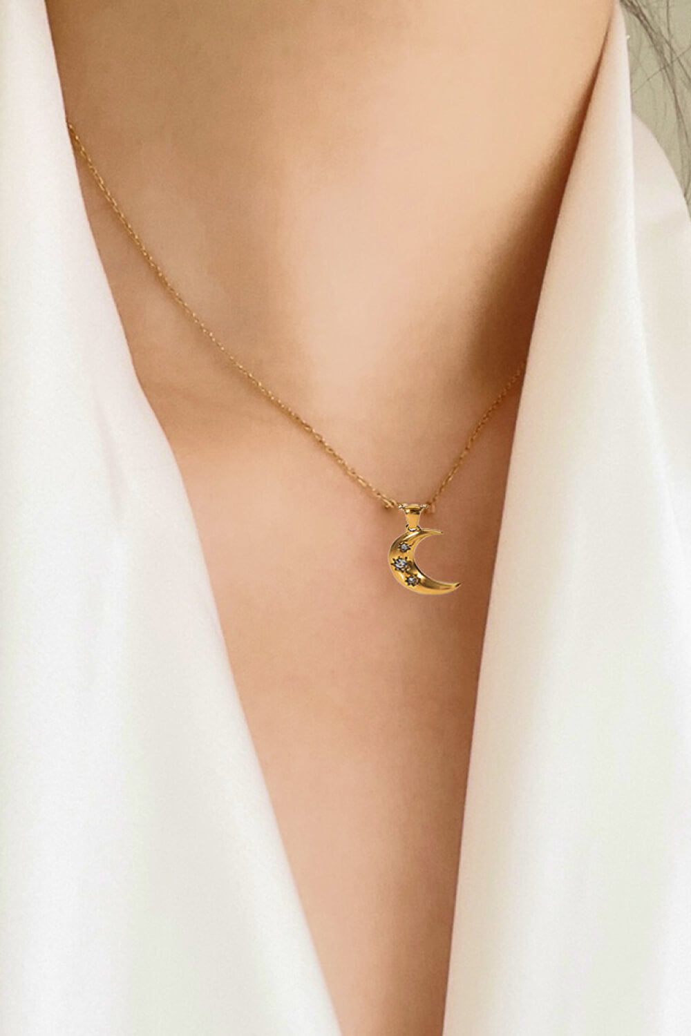 Villa Blvd 18K Gold Plated Moon Pendant Necklace