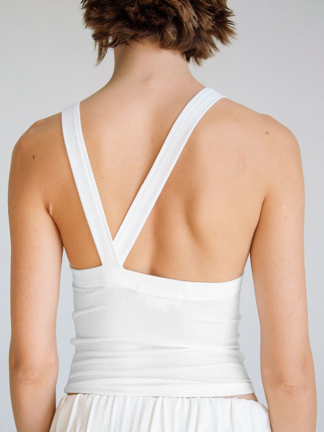 Villa Blvd Halter Neck Ribbed Cropped Top