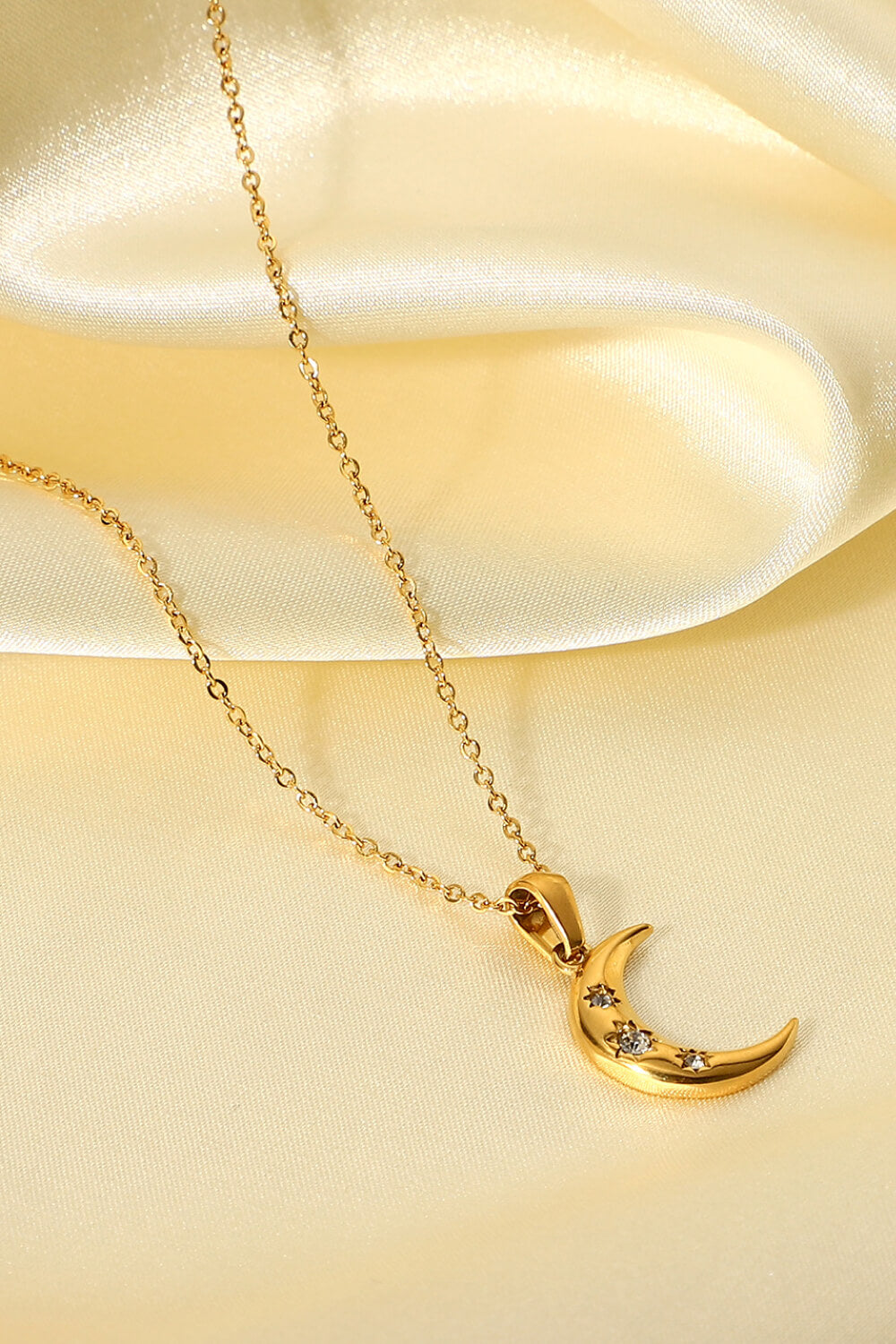 Villa Blvd 18K Gold Plated Moon Pendant Necklace